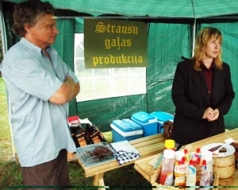 Strausu ferma – tepat kaimiņu rajonā