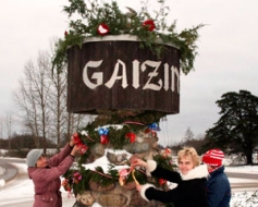 Gaiziņa simbols iegūst svētku rotu