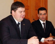 Tiekas arī ar reģionālo presi
