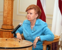Vairas Vīķes-Freibergas autorprogramma