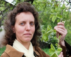 Bioloģiskā ražošana prasa lielāku darbu