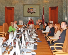 Varakļānu skolēni viesojas ministrijās