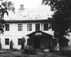 Veic mērniecības darbus