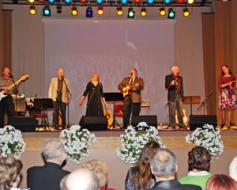 Tas cerīgais dziesmu karogs