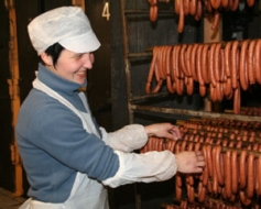 Madonā atkal kūpina gaļu un desas