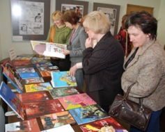 Bibliotēkā atklāj komiksu izstādi