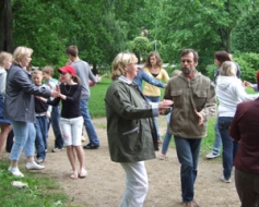 Ielīgo Jāņus gravā pie strūklakas
