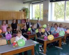 Izskanējis pirmais skolas zvans