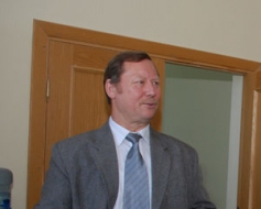 Darbu piedāvā tikai daļai