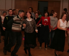 Dančos tiekas pārnovadu cilvēki