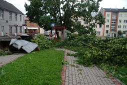 Vētra pārsteidz ar postošu spēku