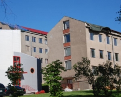 Kusas pamatskola strādā ar apgrūtinājumu