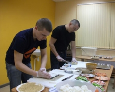 Pavāri dalās suši noslēpumos