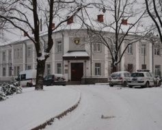 Sniedz finansiālu atbalstu