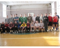 Volejbolisti izcīna “Mētrienas kausu”