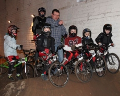 BMX braucēji trenējas “zem jumta”