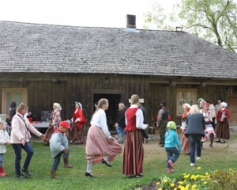 Kaimiņu būšana „Meņģeļos”