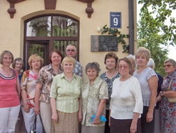Atklāta piemiņas plāksne