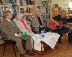 Dzejas dienu pietura Lazdonā