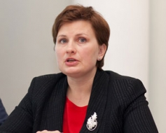 Ministriem darāmā vēl daudz