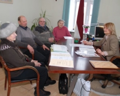 Notāri konsultē par sākumdeklarēšanos