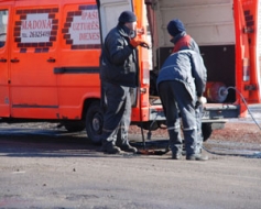 Bedrīšu lāpīšana Madonas ielās
