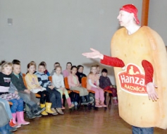 Skolēni apgūst veselīga uztura nozīmi