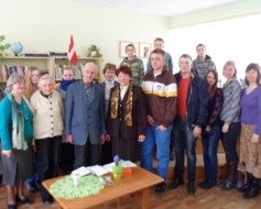 Ar ticību gaišākai nākotnei
