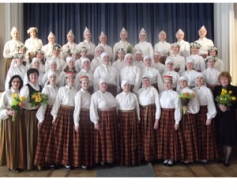 Kolektīvi ieskandina pavasari