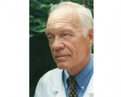 Profesoram J. Gaujēnam veltīta izstāde
