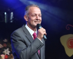 Jau otro gadu priecē “Zelta šlāgeris”