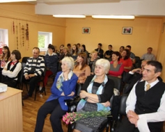 Saņem profesionālās pilnveides apliecības