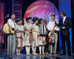 Šovu turpinās arī Raģeļu—Zepu ģimene