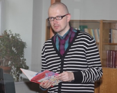Tiekas ar Kārli Vērdiņu un Martu Pujātu