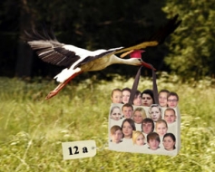 Sveic skolotāju ar oriģinālu foto