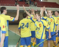 Tiekas ar jauniem pretiniekiem