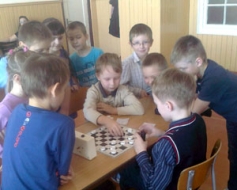 Dambrete – spēle uzmanībai, attapībai un izklaidei
