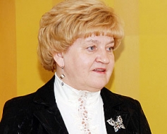 Sniedz ieskatu piena ražošanā un pārstrādē
