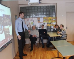 Madonā viesojas Saeimas deputāts