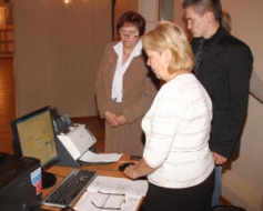 Ieskenēt vēlēšanu zīmes nebija problēmu