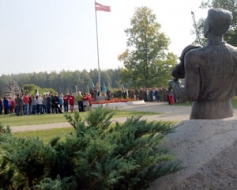 Karoga svētku tradīcija turpinās