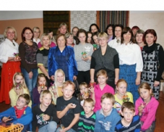 Nāciet visi, ciema ļaudis, vakariņu vakarēt…