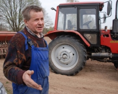 “Bagāts nekļūsi, bet paēdis būsi”