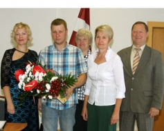 Dod solījumu par uzticību Latvijai