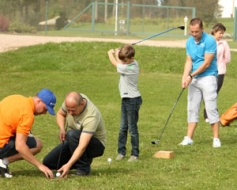 Atvērto durvju dienā iepazīstina ar golfu