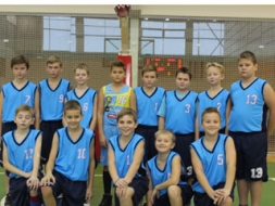 Jaunie U-12 grupas basketbolisti cīnās