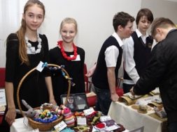 Uzsvars uz dabisko un rokām darināto