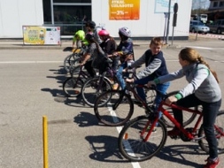 Uzvar Kusas pamatskolas pirmā komanda