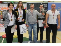 Panākumi Latvijas čempionātā spēka trīscīņā