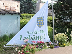Sakoptību izceļ ar skaistiem akcentiem